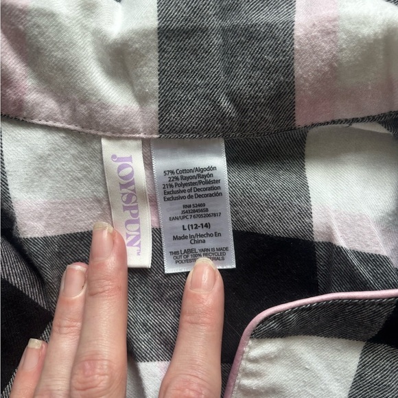 Plaid Women's Pajama Set - Picture 2 of 6